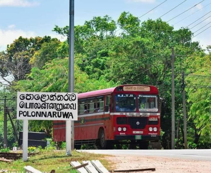 Arani Homestay ポロンナルワ エクステリア 写真